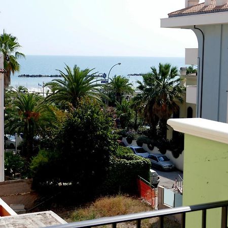 Hotel Desiree San Benedetto del Tronto Exterior foto