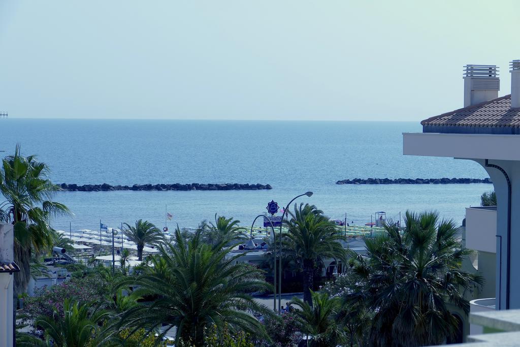 Hotel Desiree San Benedetto del Tronto Exterior foto
